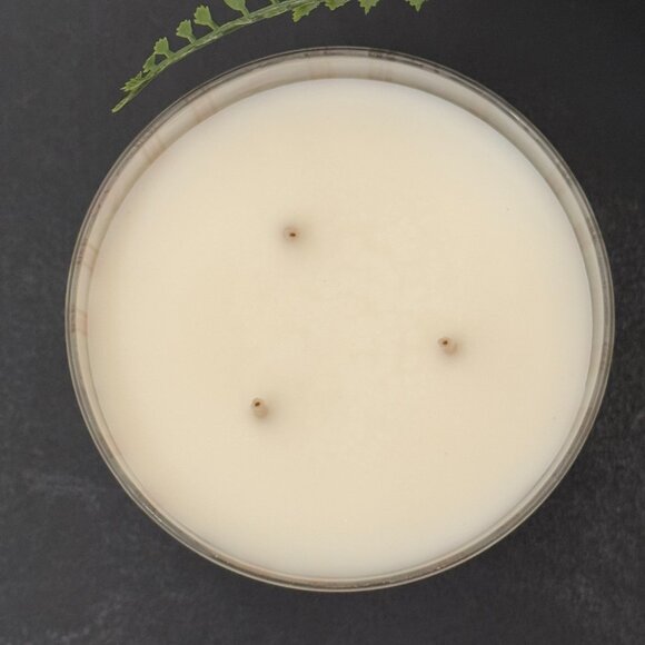 BBW Peppermint Bark Bath & Body Works 3 Wick Candle - Picture 7 of 10